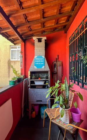 Casa à venda com 349m², 3 quartos e 2 vagas Casa à venda com 349m², 3 quartos e 2 vagasChurrasqueira