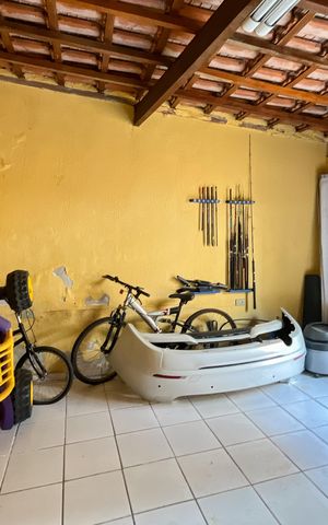 Casa à venda com 349m², 3 quartos e 2 vagas Casa à venda com 349m², 3 quartos e 2 vagasQuarto de Serviço 2
