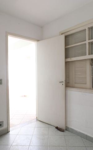 Casa à venda com 208m², 2 quartos e 4 vagasQuarto edicula