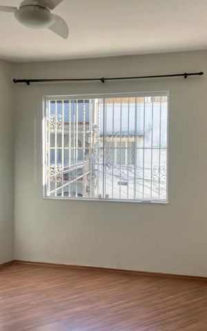 Casa de condomínio à venda com 229m², 4 quartos e 3 vagas