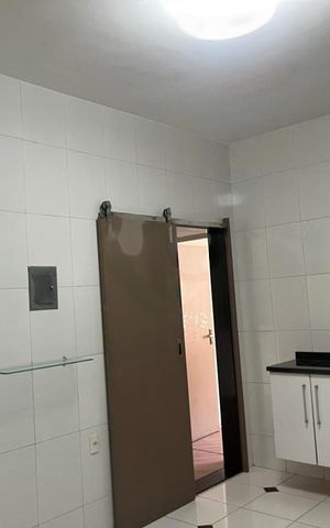 Casa de condomínio à venda com 229m², 4 quartos e 3 vagas