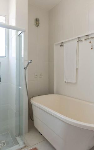 Apartamento à venda com 105m², 3 quartos e 2 vagasBanheiro da Suíte