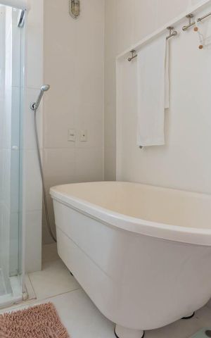 Apartamento à venda com 105m², 3 quartos e 2 vagasBanheiro da Suíte