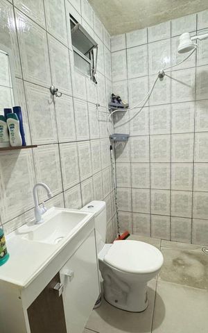 Casa à venda com 101m², 4 quartos e 1 vaga Casa à venda com 101m², 4 quartos e 1 vagaBanheiro 1