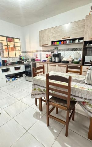 Casa à venda com 101m², 4 quartos e 1 vaga Casa à venda com 101m², 4 quartos e 1 vagaCozinha