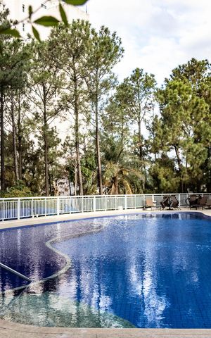 Apartamento à venda com 95m², 3 quartos e 2 vagas Apartamento à venda com 95m², 3 quartos e 2 vagasÁrea comum - Piscina