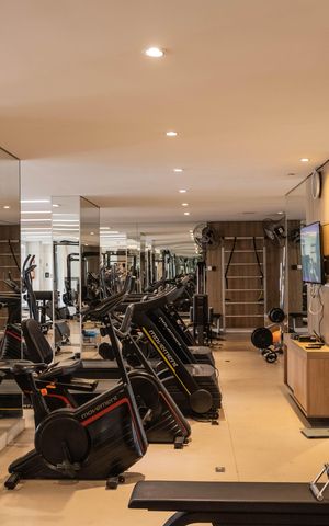 Apartamento à venda com 95m², 3 quartos e 2 vagas Apartamento à venda com 95m², 3 quartos e 2 vagasÁrea comum - Academia
