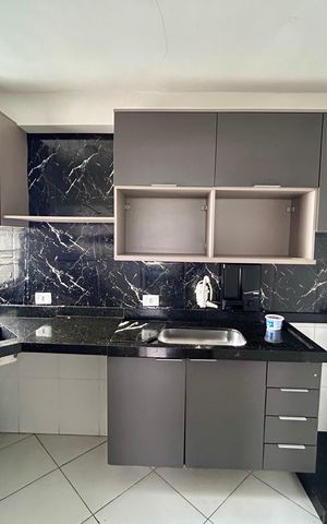 Apartamento à venda com 47m², 2 quartos e 1 vaga Apartamento à venda com 47m², 2 quartos e 1 vagaCozinha e Área de Serviço