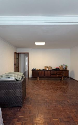 Casa à venda com 146m², 3 quartos e 2 vagasSala