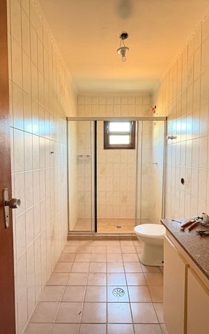 Casa à venda com 146m², 3 quartos e 2 vagasBanheiro Social