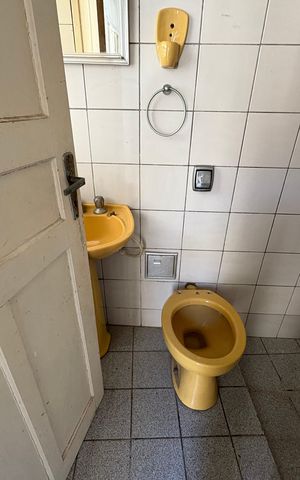 Casa à venda com 146m², 3 quartos e 2 vagasBanheiro de serviço
