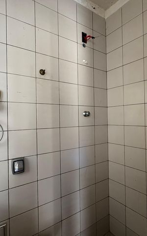 Casa à venda com 146m², 3 quartos e 2 vagasBanheiro de serviço