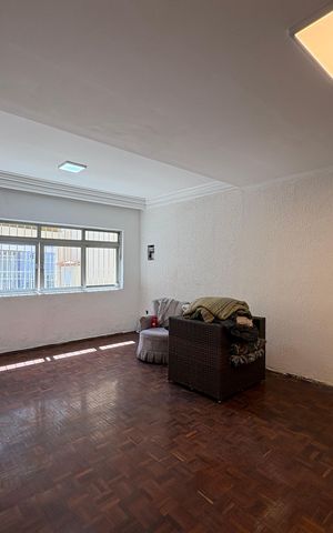 Casa à venda com 146m², 3 quartos e 2 vagasSala
