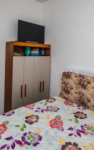 Casa à venda com 180m², 2 quartos e 2 vagasSuíte