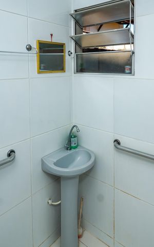 Casa à venda com 180m², 2 quartos e 2 vagasBanheiro Suíte