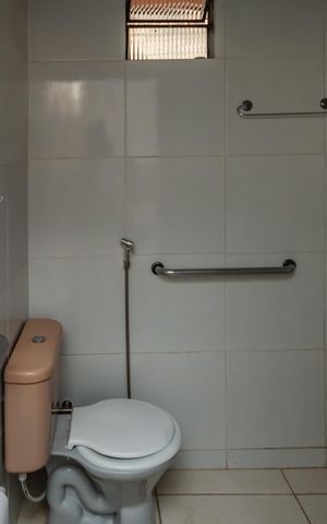 Casa à venda com 180m², 2 quartos e 2 vagasBanheiro Suíte
