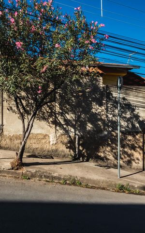 Casa à venda com 180m², 2 quartos e 2 vagasFachada