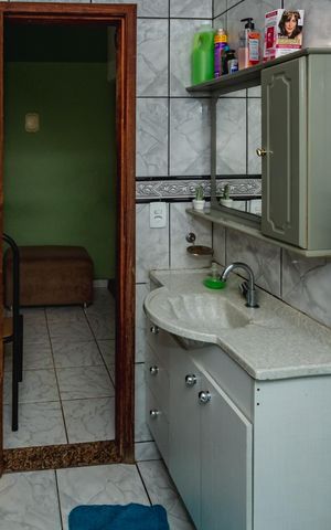Casa à venda com 180m², 2 quartos e 2 vagasBanheiro Social