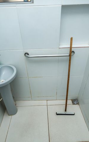 Casa à venda com 180m², 2 quartos e 2 vagasBanheiro Suíte