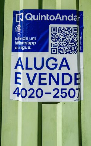 Casa à venda com 180m², 2 quartos e 2 vagasPlaquinha