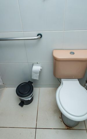 Casa à venda com 180m², 2 quartos e 2 vagasBanheiro Suíte