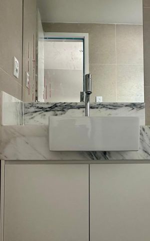 Apartamento à venda com 71m², 2 quartos e 2 vagas Apartamento à venda com 71m², 2 quartos e 2 vagasBanheiro Social