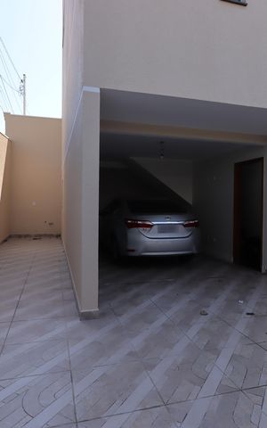 Casa à venda com 104m², 2 quartos e 3 vagasGaragem