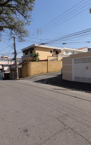 Casa à venda com 104m², 2 quartos e 3 vagasFachada