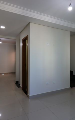 Casa à venda com 104m², 2 quartos e 3 vagasSala