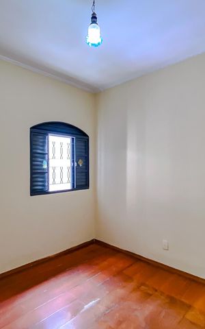 Casa à venda com 180m², 2 quartos e 2 vagasQuarto 1