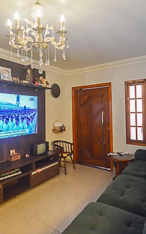 Casa à venda com 115m², 3 quartos e 1 vaga Casa à venda com 115m², 3 quartos e 1 vagaSala