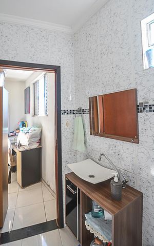 Casa à venda com 115m², 3 quartos e 1 vaga Casa à venda com 115m², 3 quartos e 1 vagaBanheiro Social