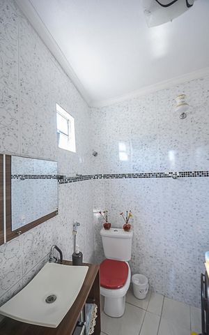 Casa à venda com 115m², 3 quartos e 1 vaga Casa à venda com 115m², 3 quartos e 1 vagaBanheiro Social