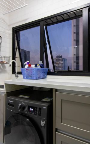 Apartamento à venda com 168m², 3 quartos e 3 vagas Apartamento à venda com 168m², 3 quartos e 3 vagasArea de Serviço