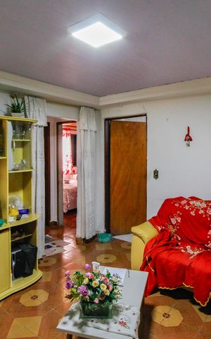 Casa à venda com 258m², 3 quartos e 3 vagasSala