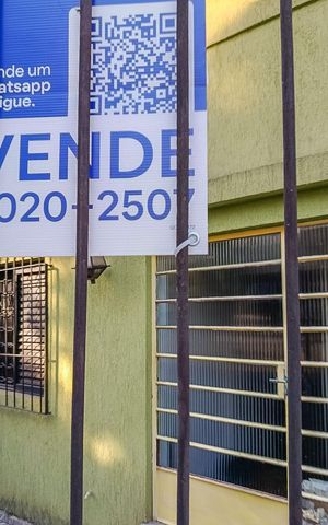 Casa à venda com 258m², 3 quartos e 3 vagasPlaca