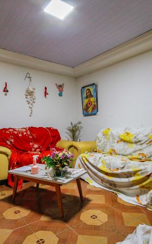 Casa à venda com 258m², 3 quartos e 3 vagasSala