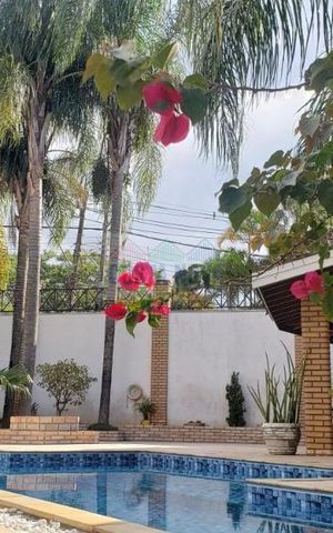 Casa de condomínio à venda com 208m², 3 quartos e 2 vagas