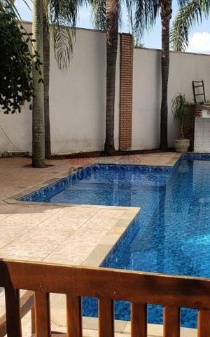 Casa de condomínio à venda com 208m², 3 quartos e 2 vagas