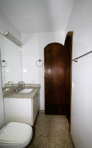 Apartamento à venda com 175m², 3 quartos e 2 vagasBanheiro da Suíte