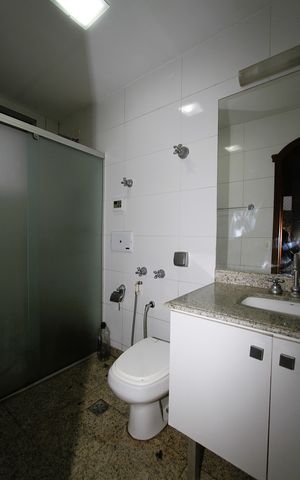 Apartamento à venda com 175m², 3 quartos e 2 vagasBanheiro do Quarto 3