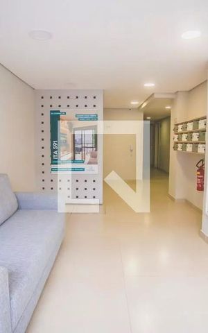 Apartamento à venda com 34m², 2 quartos e sem vaga Apartamento à venda com 34m², 2 quartos e sem vagaHall social