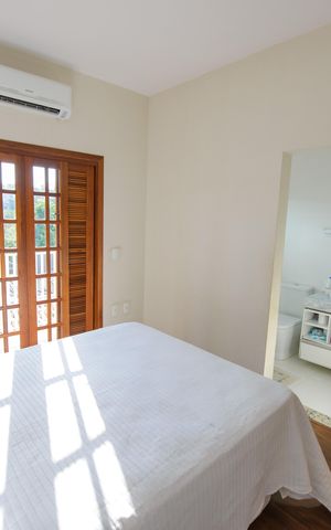 Casa para alugar com 180m², 3 quartos e 1 vaga Casa para alugar com 180m², 3 quartos e 1 vagaSuíte