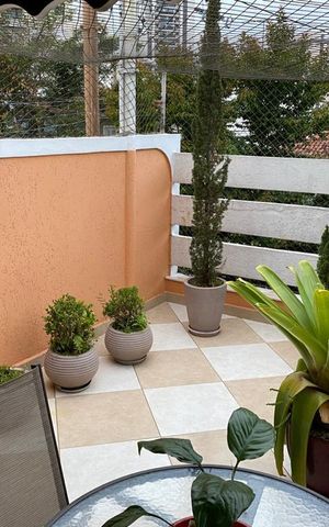 Casa à venda com 132m², 2 quartos e 1 vaga Casa à venda com 132m², 2 quartos e 1 vagaVaranda