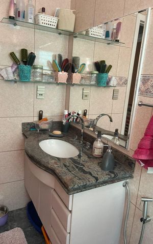 Casa à venda com 132m², 2 quartos e 1 vaga Casa à venda com 132m², 2 quartos e 1 vagaBanheiro