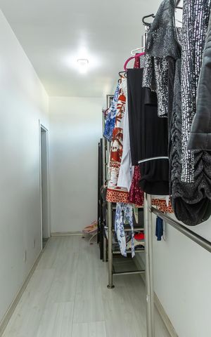 Apartamento à venda com 200m², 3 quartos e 6 vagas Apartamento à venda com 200m², 3 quartos e 6 vagasBanheiro da Suíte