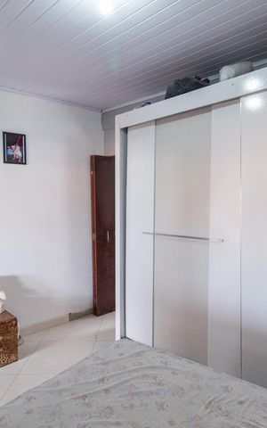 Casa à venda com 150m², 4 quartos e sem vaga Casa à venda com 150m², 4 quartos e sem vagaQuarto