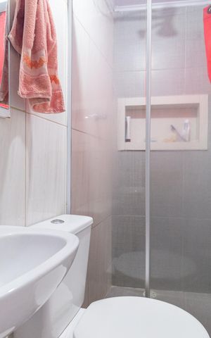 Casa à venda com 150m², 4 quartos e sem vaga Casa à venda com 150m², 4 quartos e sem vagaBanheiro