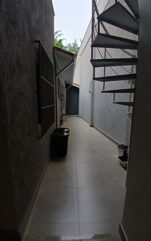 Casa à venda com 130m², 3 quartos e 3 vagas Casa à venda com 130m², 3 quartos e 3 vagasÁrea Externa