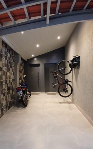 Casa à venda com 130m², 3 quartos e 3 vagas Casa à venda com 130m², 3 quartos e 3 vagasGaragem